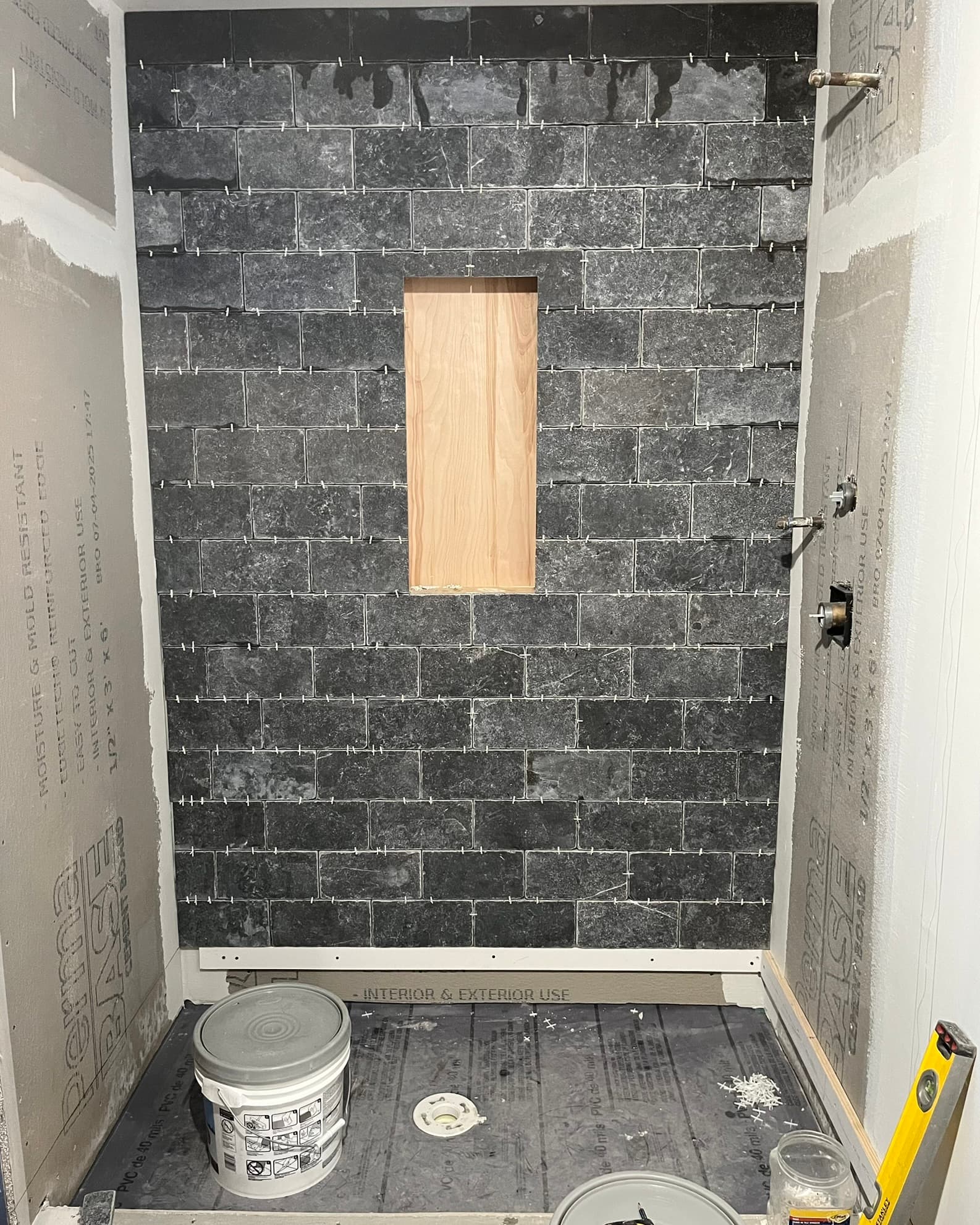 BuildBeauty shower tile work photo 48