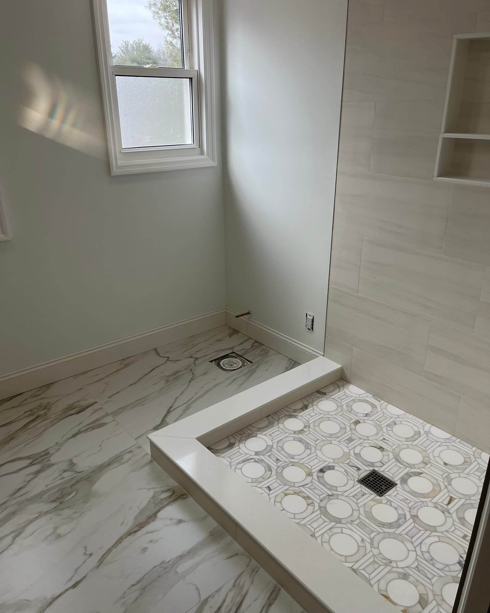 BuildBeauty shower tile work photo 75